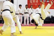 爱游戏体育-柔道热身赛掀起高潮，荆楚雷豹队大胜江汉雄狮队，战至最后一刻——反击锐度十足的简单介绍